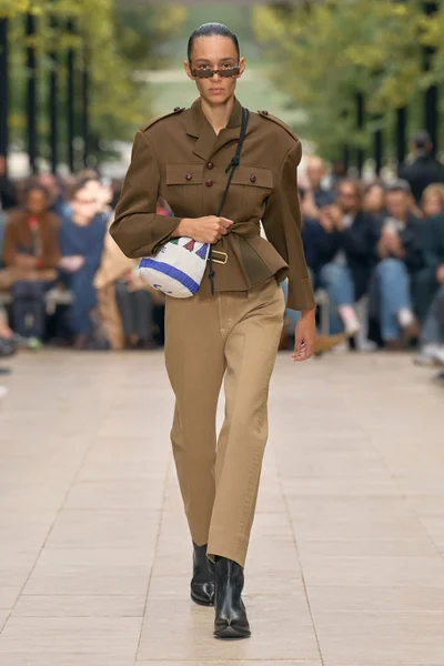 Look 20